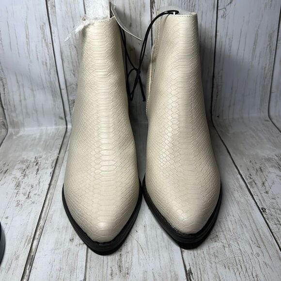 Ana Women’s Delco Cream Anaconda Block Heel Ankle Booties size 9.5 New - Picture 2 of 6